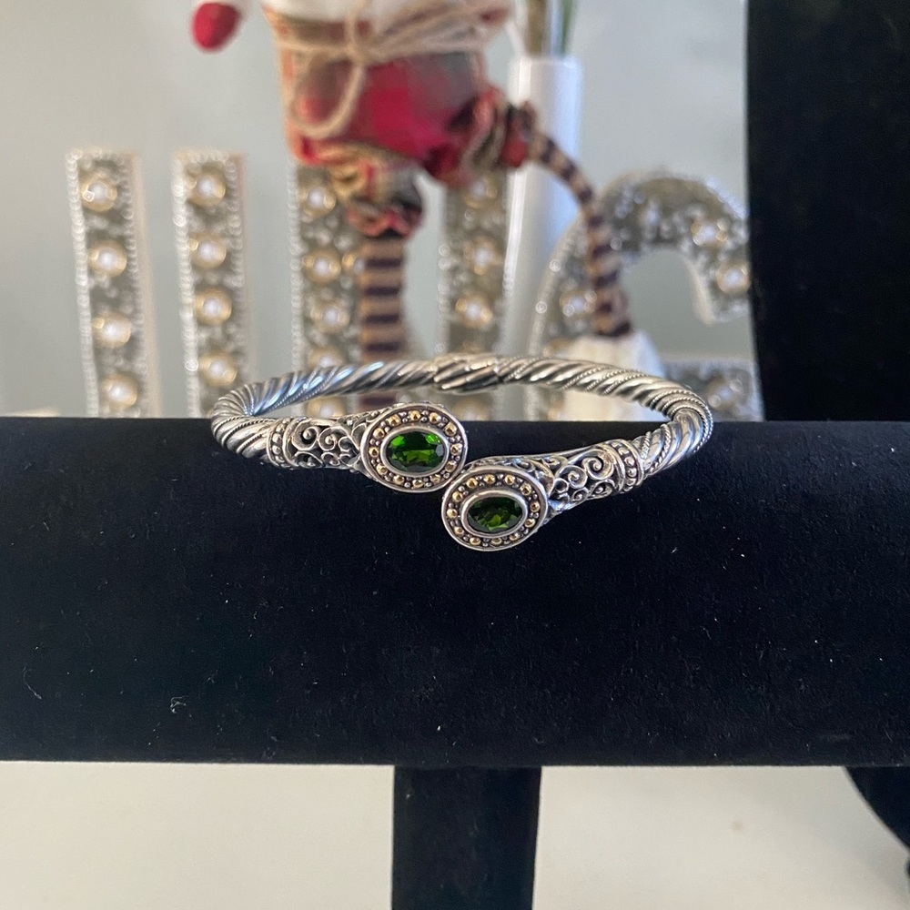 925 Sterling Silver and 18kt yellow gold Bali cuff bracelet